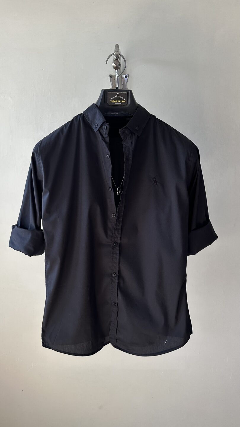 Strachable black casual shirt