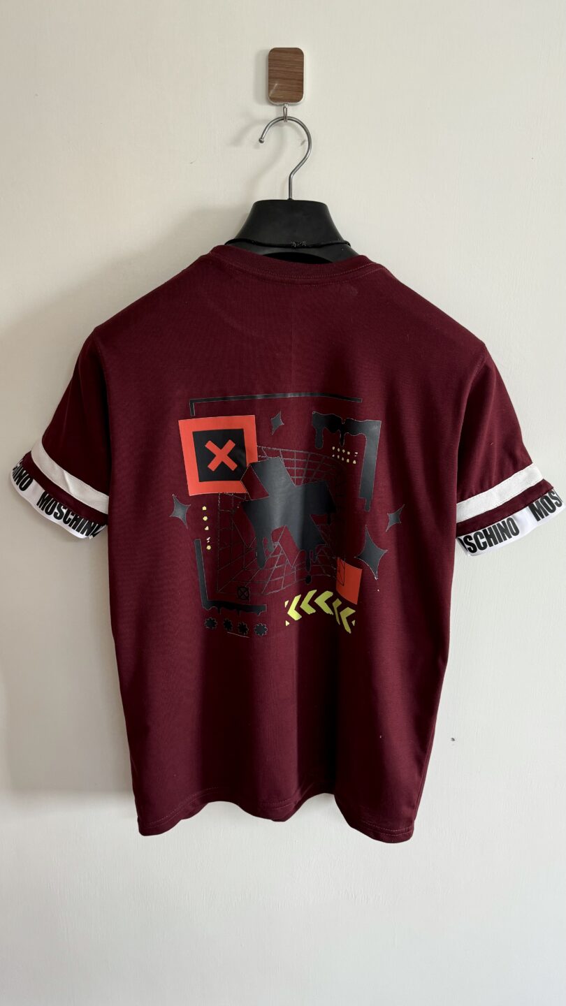 Off cage graphic regular fit tshirt