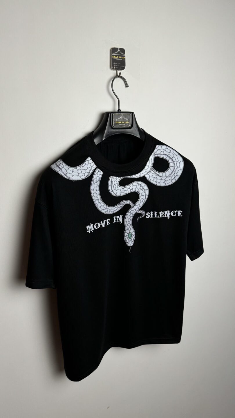 Move in silence oversized tee